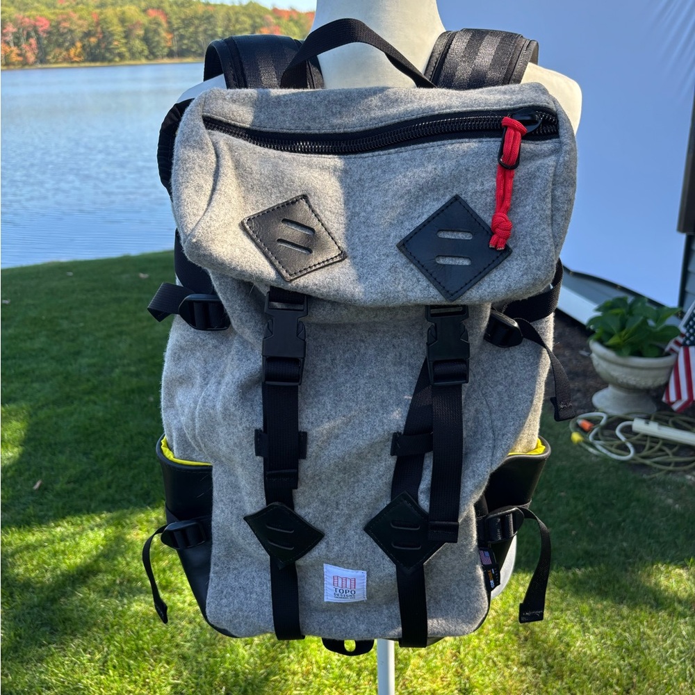 TOPO Designs Klettersack Gray Black backpack made in Colorado USA  Stunning. EUC